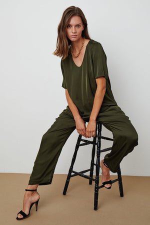HILLARY SATIN VISCOSE PLEATED PANT - Velvet Staging 2.0