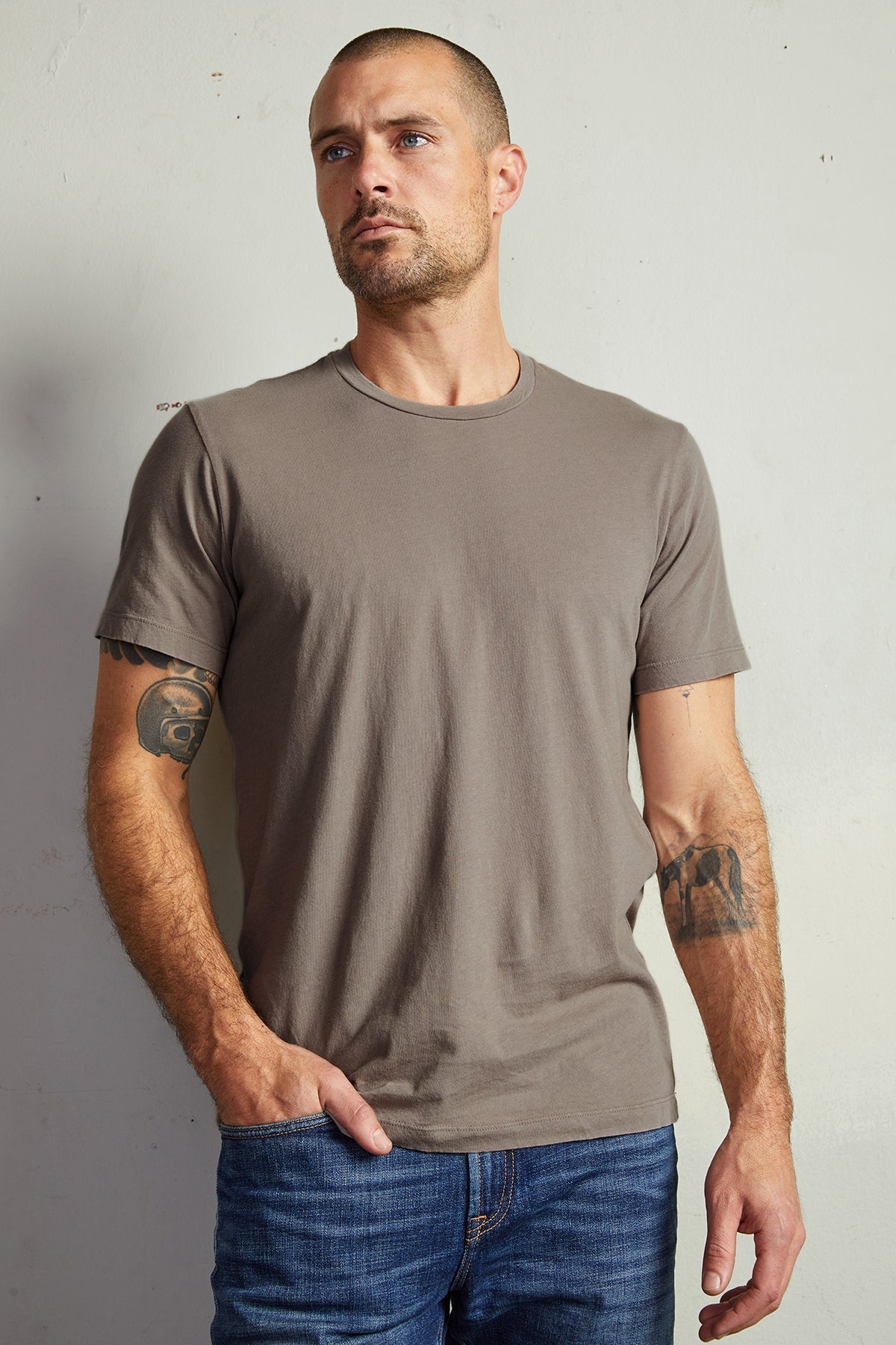 HOWARD WHISPER CLASSIC CREW NECK TEE - Velvet Staging 2.0-26916165157060