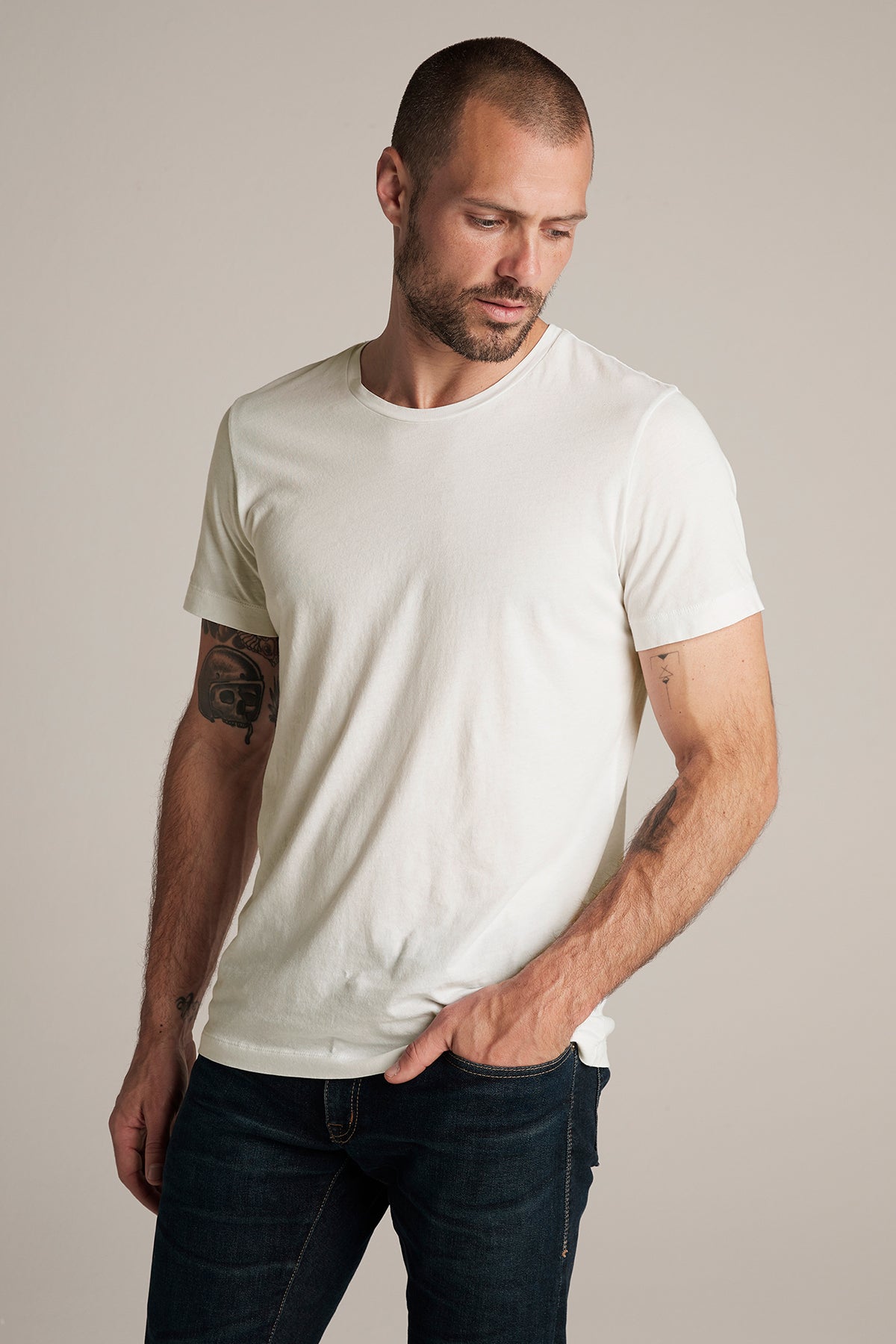 HOWARD WHISPER CLASSIC CREW NECK TEE - Velvet Staging 2.0