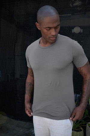 HOWARD WHISPER CLASSIC CREW NECK TEE - Velvet Staging 2.0