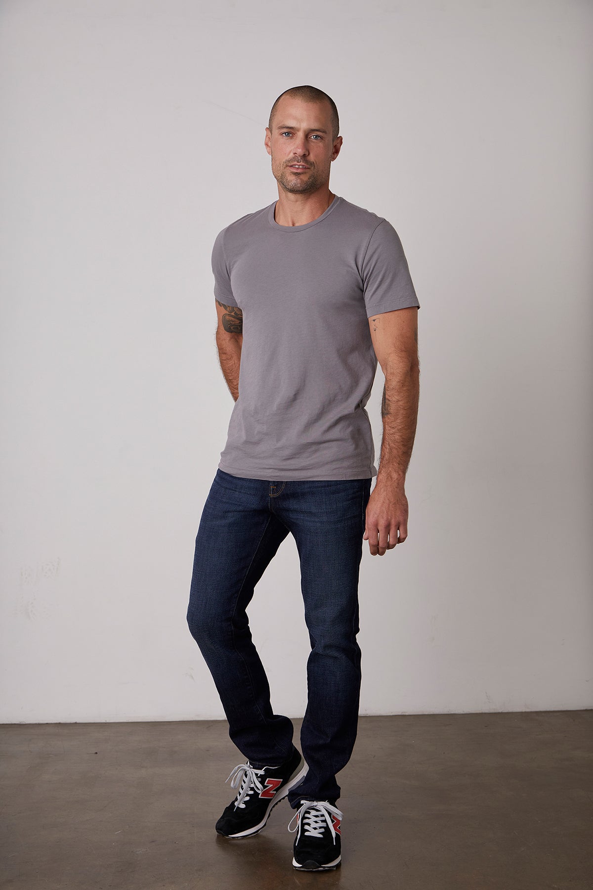 HOWARD WHISPER CLASSIC CREW NECK TEE - Velvet Staging 2.0