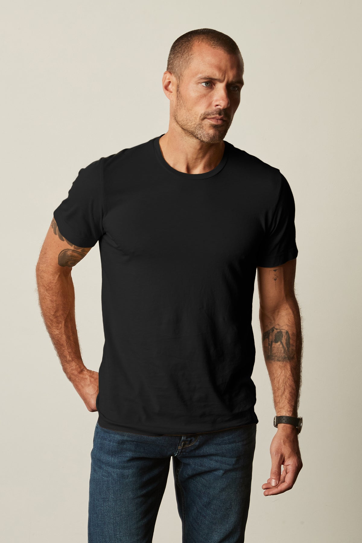   HOWARD WHISPER CLASSIC CREW NECK TEE - Velvet Staging 2.0 