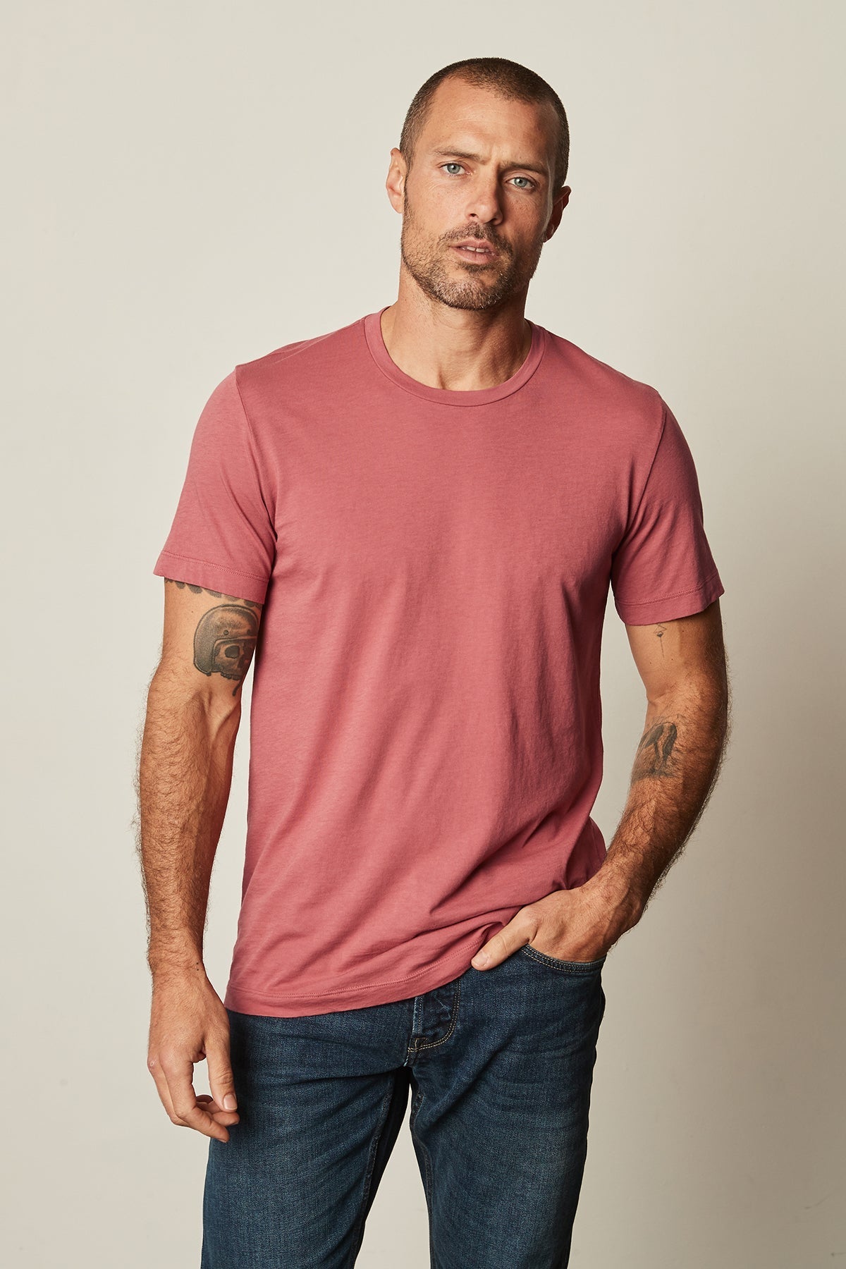   HOWARD WHISPER CLASSIC CREW NECK TEE - Velvet Staging 2.0 