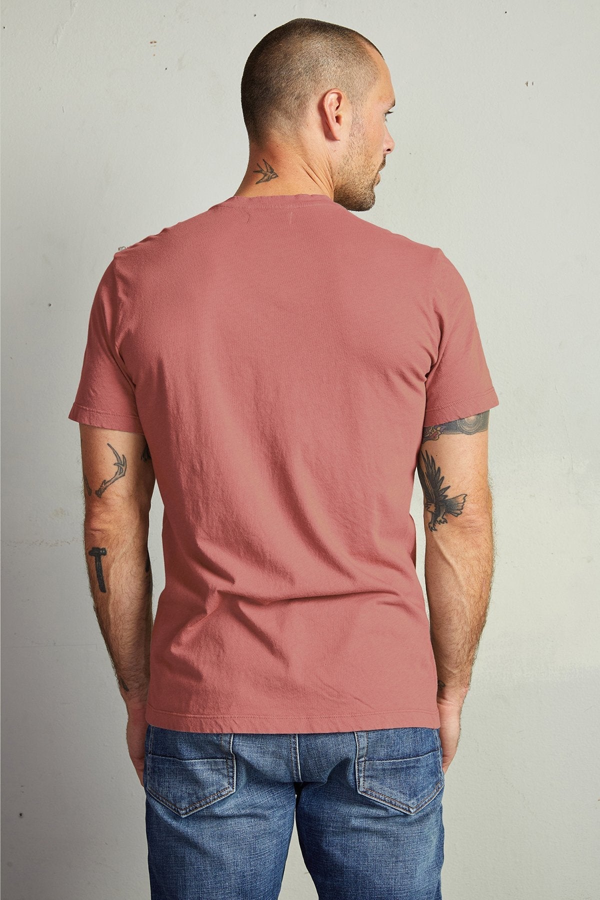HOWARD WHISPER CLASSIC CREW NECK TEE - Velvet Staging 2.0-26916172792004