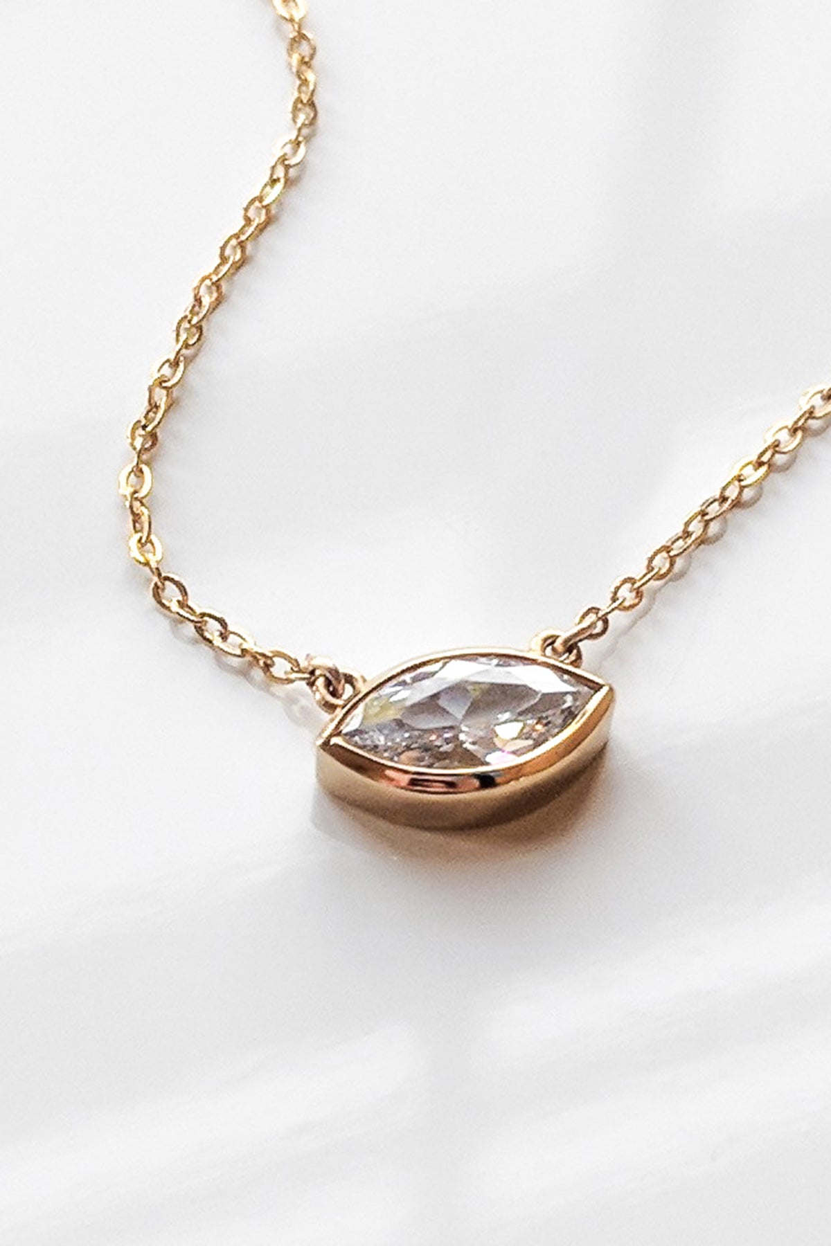 IRIS NECKLACE BY THATCH - Velvet Staging 2.0-26916169973956