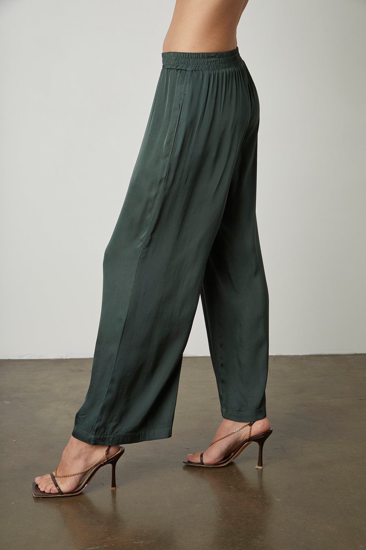 JACY WIDE LEG PANT - Velvet Staging 2.0