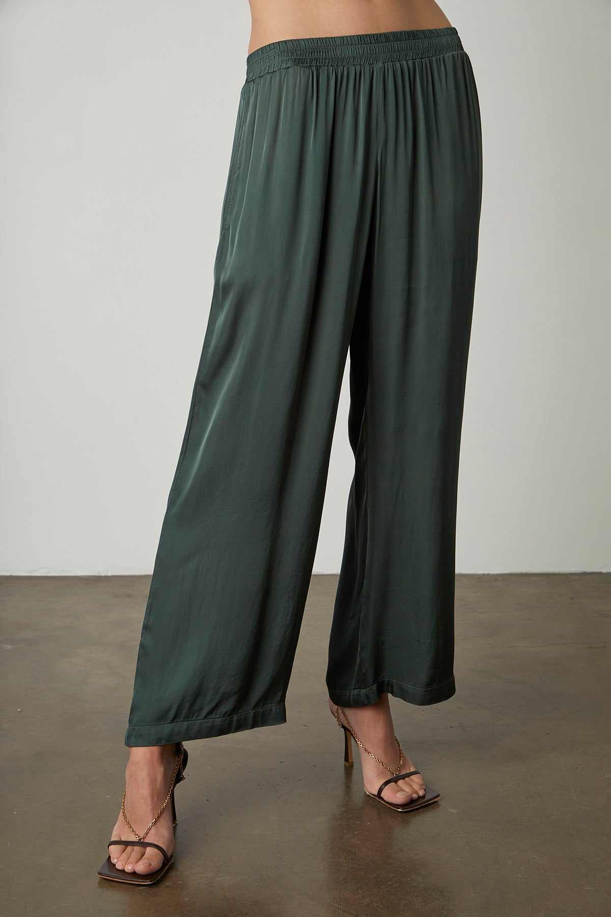 JACY WIDE LEG PANT - Velvet Staging 2.0