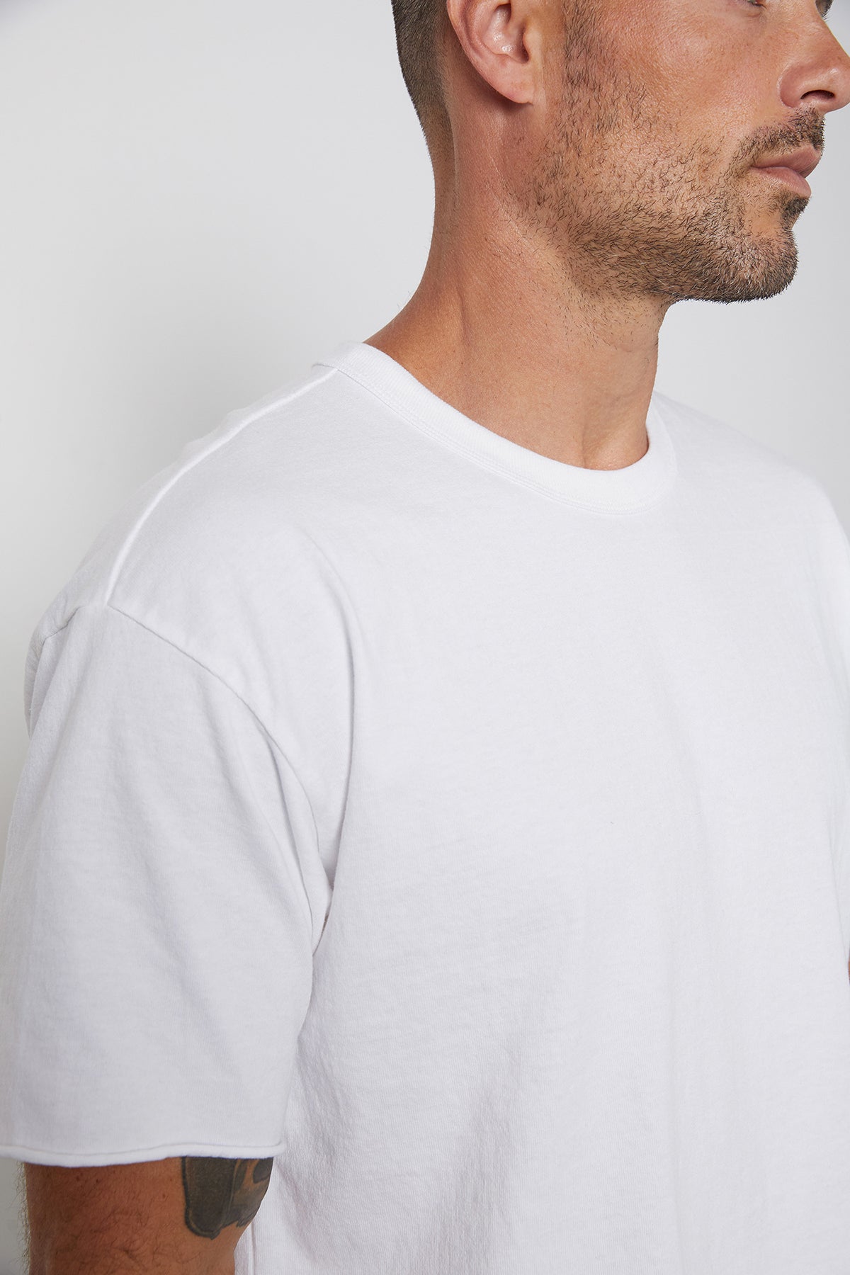JEFF CREW NECK TEE - Velvet Staging 2.0-26916182655172