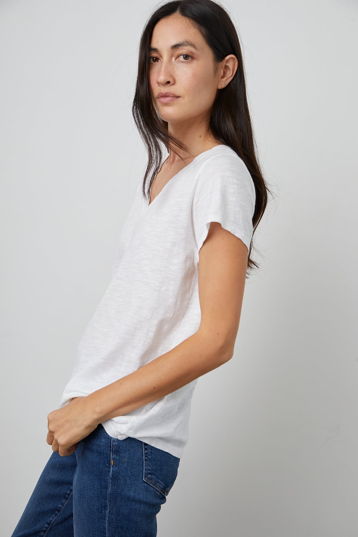   JILIAN ORIGINAL SLUB V-NECK TEE Velvet by Graham & Spencer 