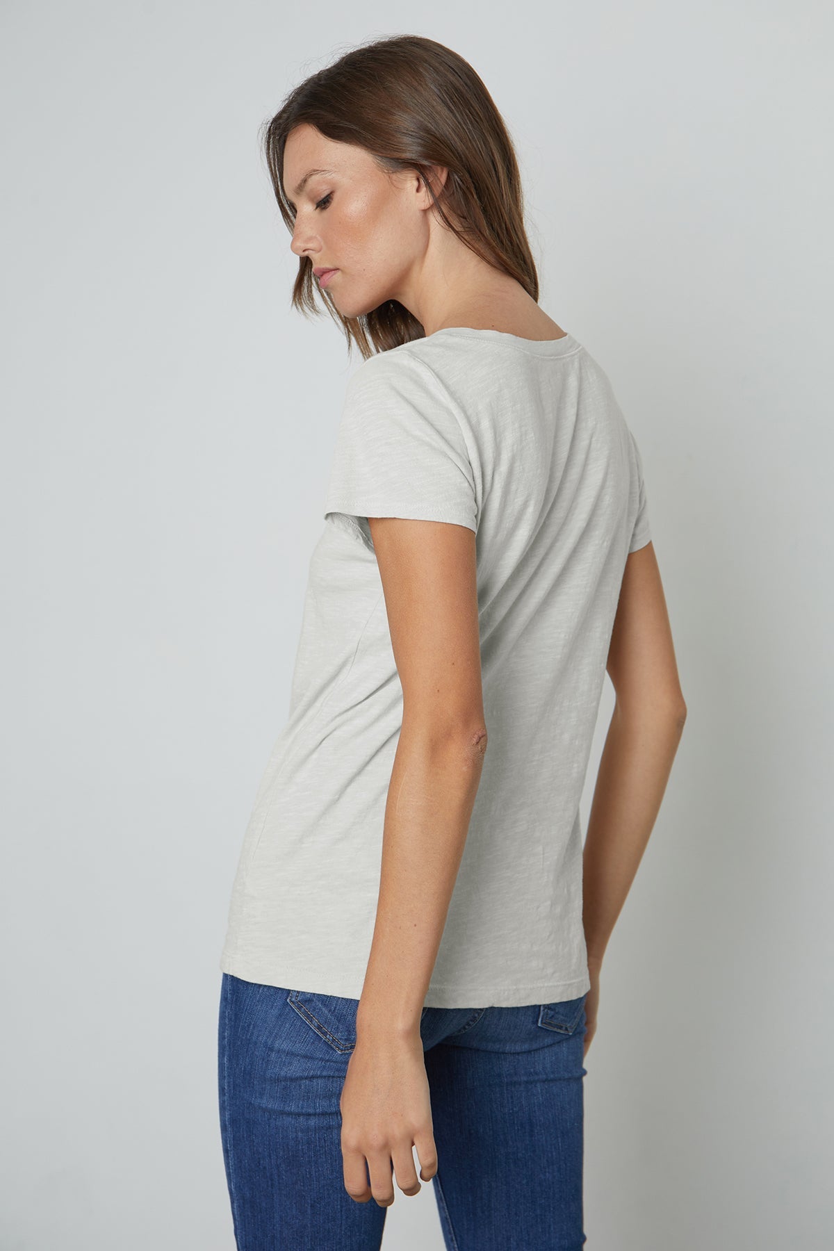   JILIAN ORIGINAL SLUB V-NECK TEE Velvet by Graham & Spencer 