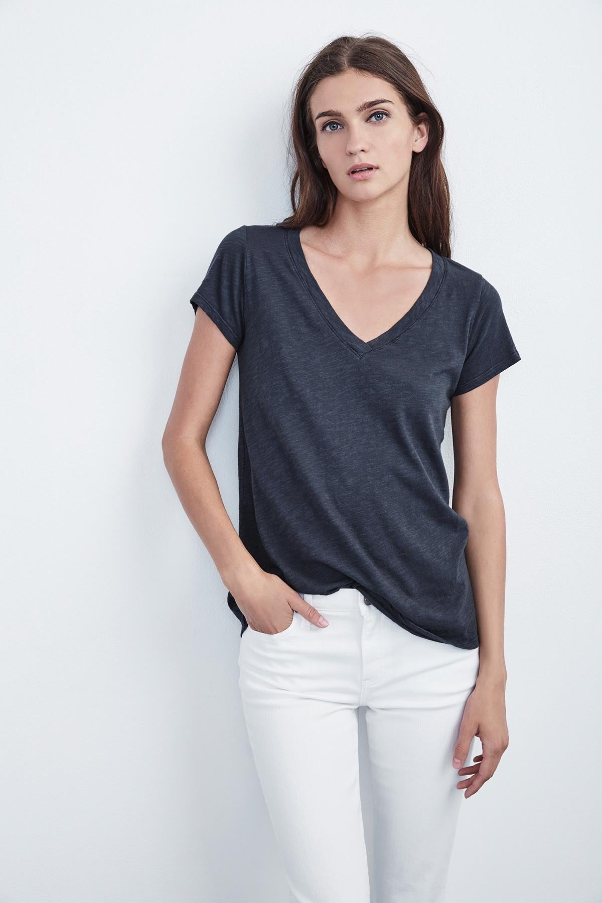   JILIAN ORIGINAL SLUB V-NECK TEE Velvet by Graham & Spencer 