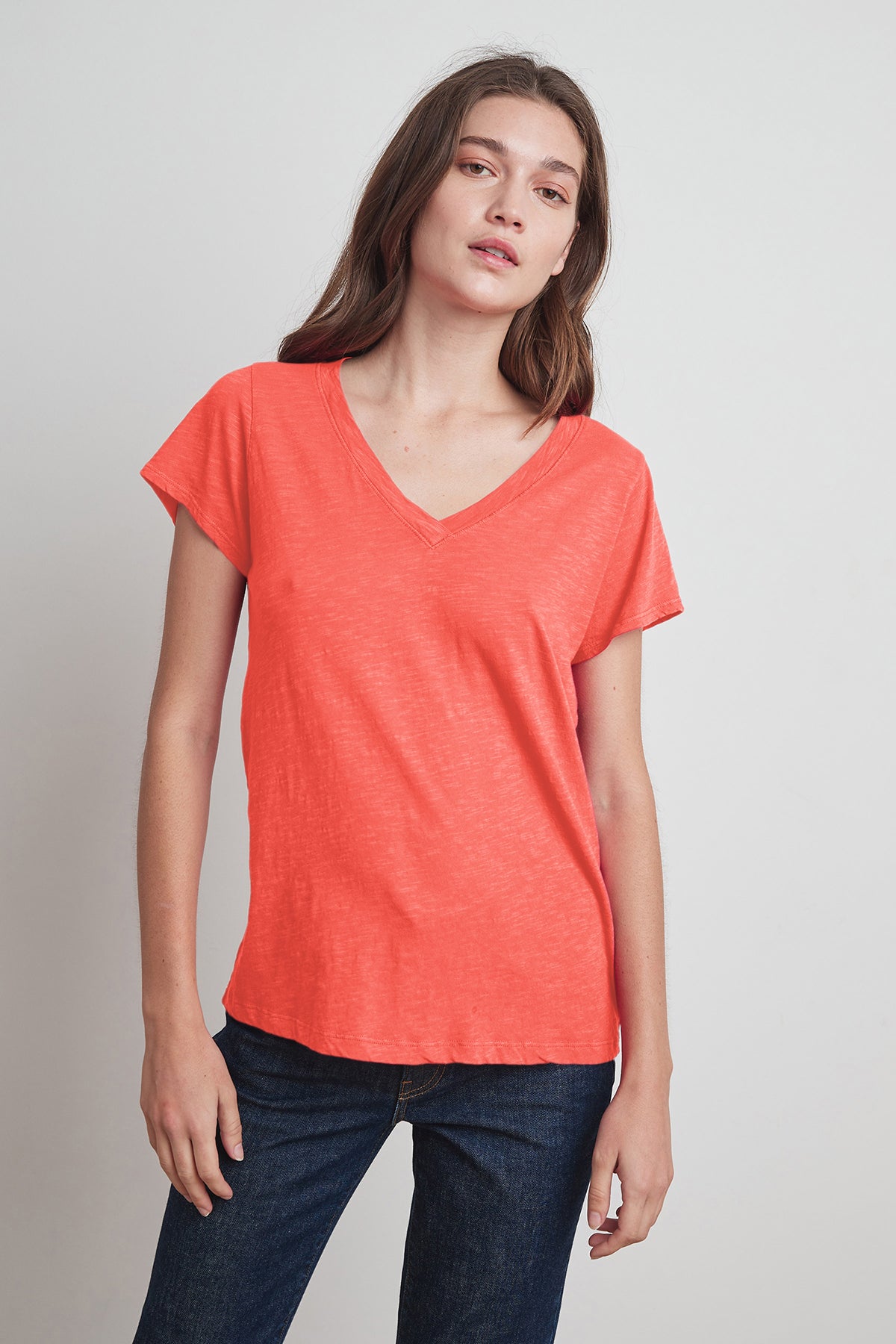   JILIAN ORIGINAL SLUB V-NECK TEE Velvet by Graham & Spencer 