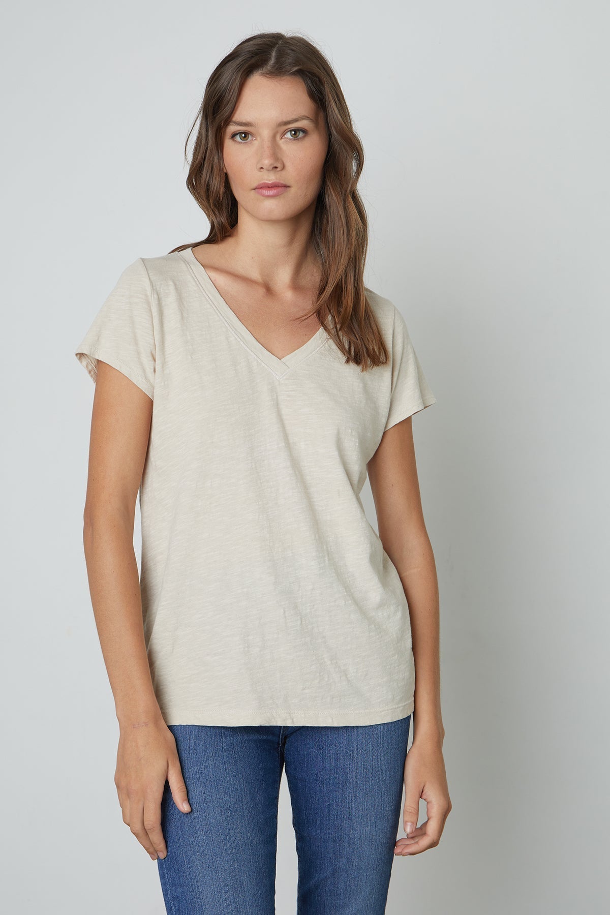   JILIAN ORIGINAL SLUB V-NECK TEE Velvet by Graham & Spencer 