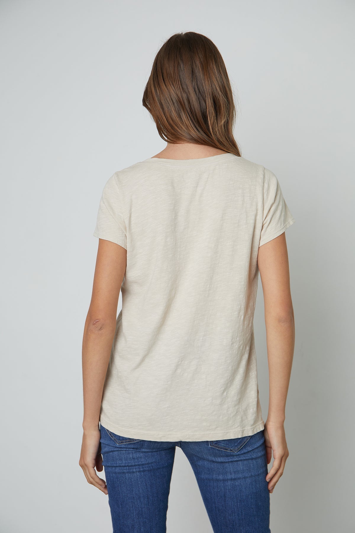   JILIAN ORIGINAL SLUB V-NECK TEE Velvet by Graham & Spencer 