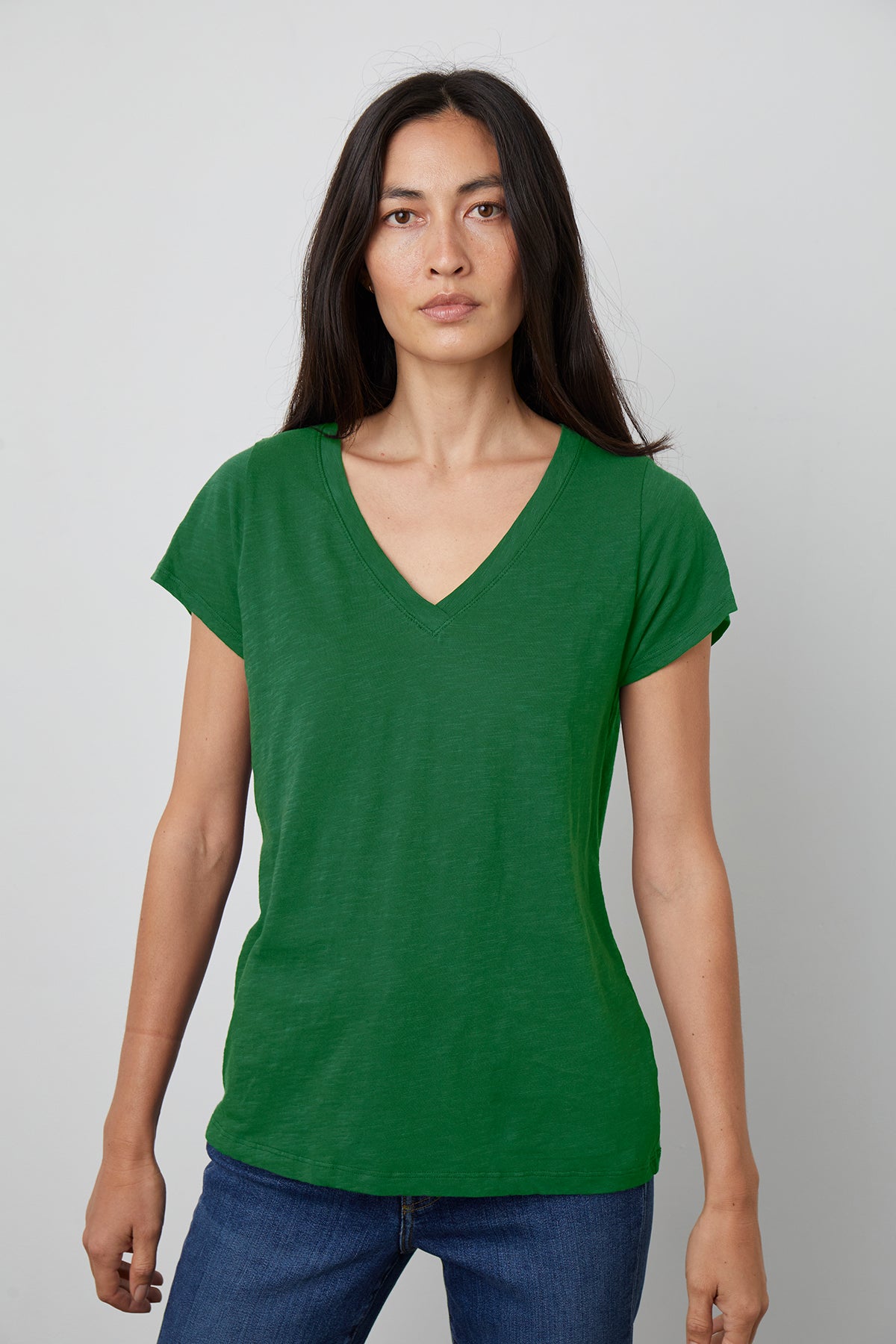   JILIAN ORIGINAL SLUB V-NECK TEE Velvet by Graham & Spencer 