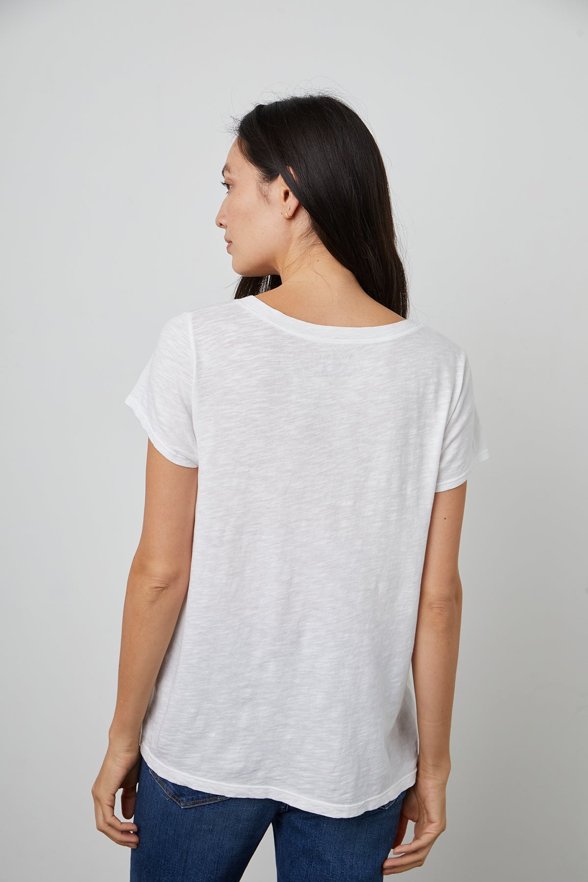   JILIAN ORIGINAL SLUB V-NECK TEE Velvet by Graham & Spencer 