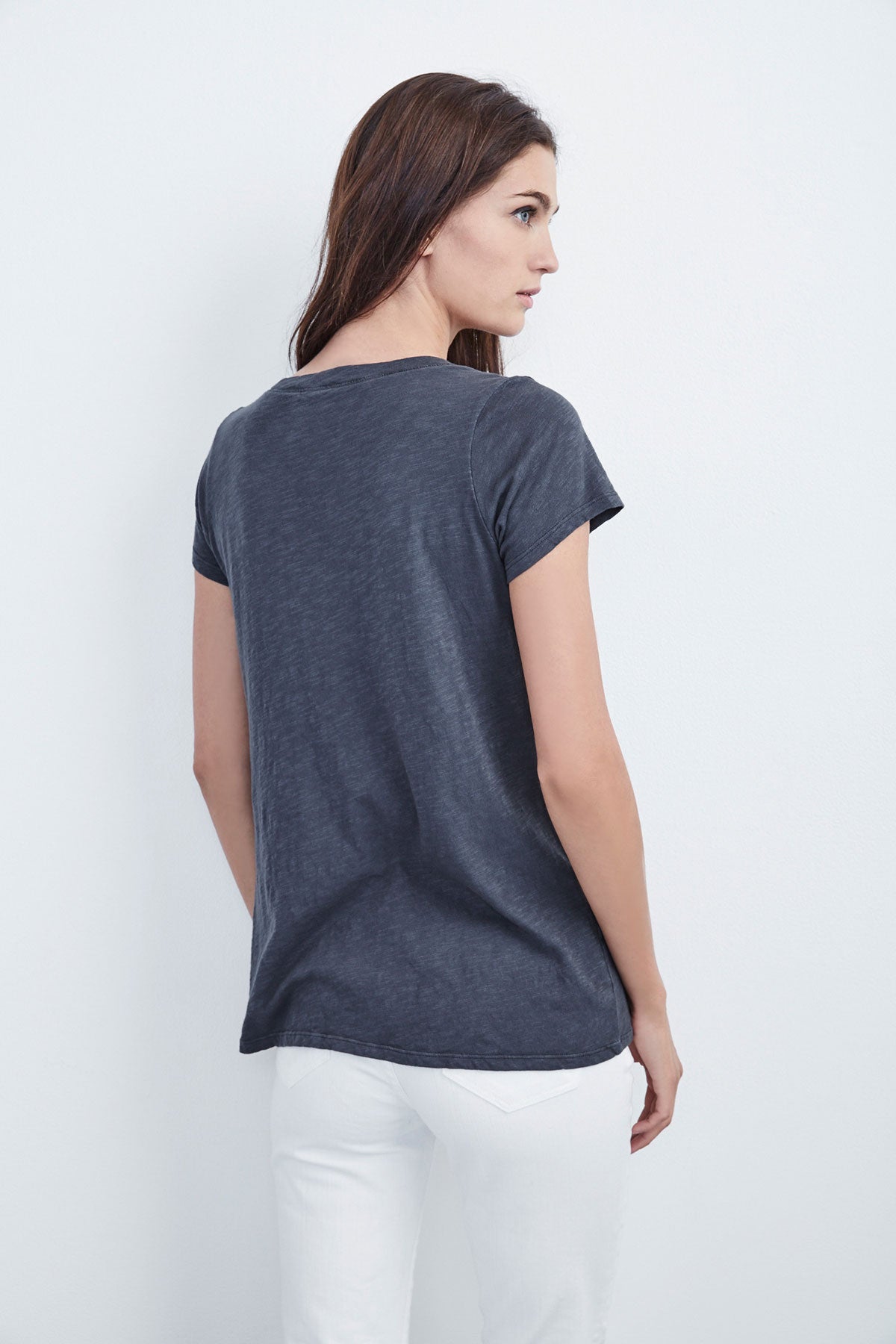   JILIAN ORIGINAL SLUB V-NECK TEE Velvet by Graham & Spencer 