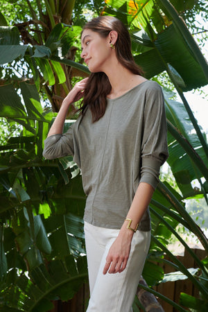 JOSS DOLMAN SLEEVE TEE - Velvet Staging 2.0
