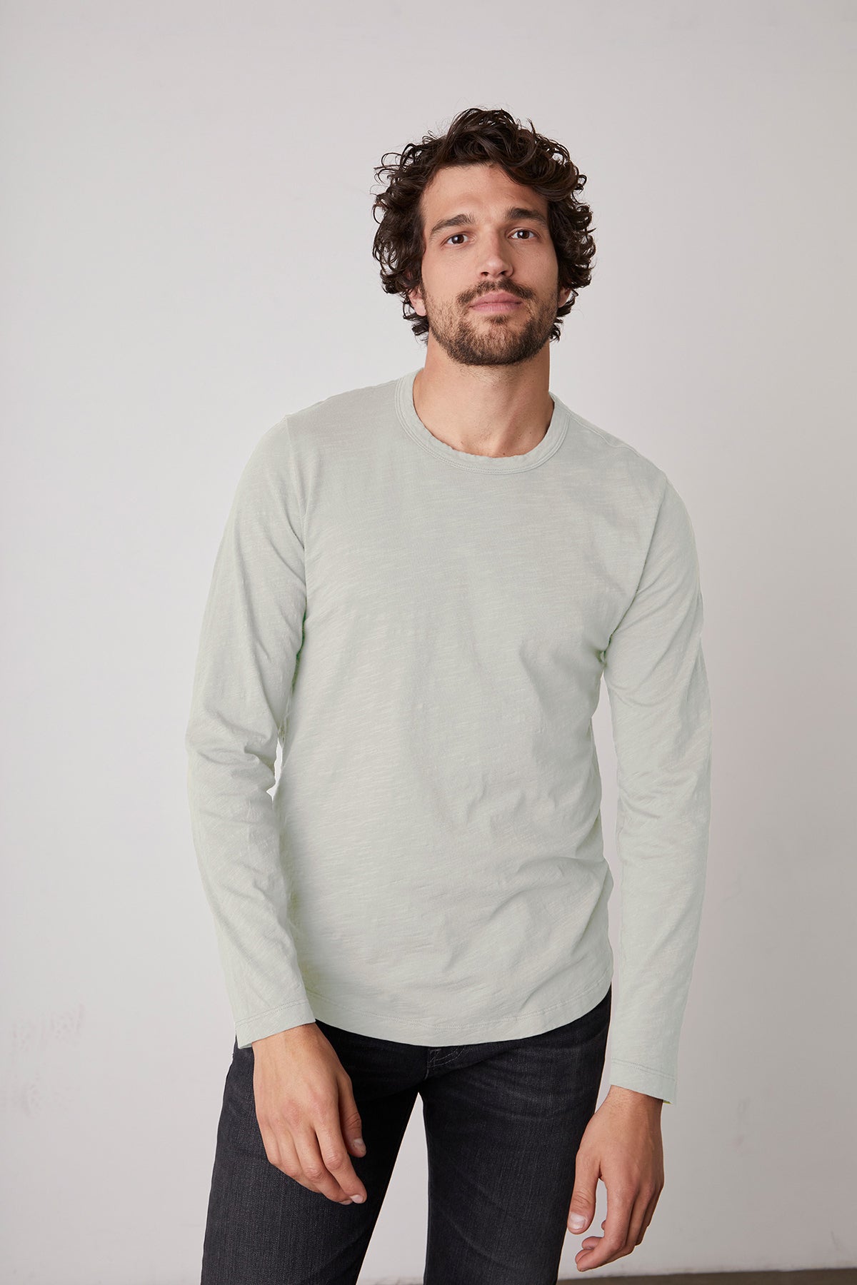KAI CREW NECK TEE - Velvet Staging 2.0