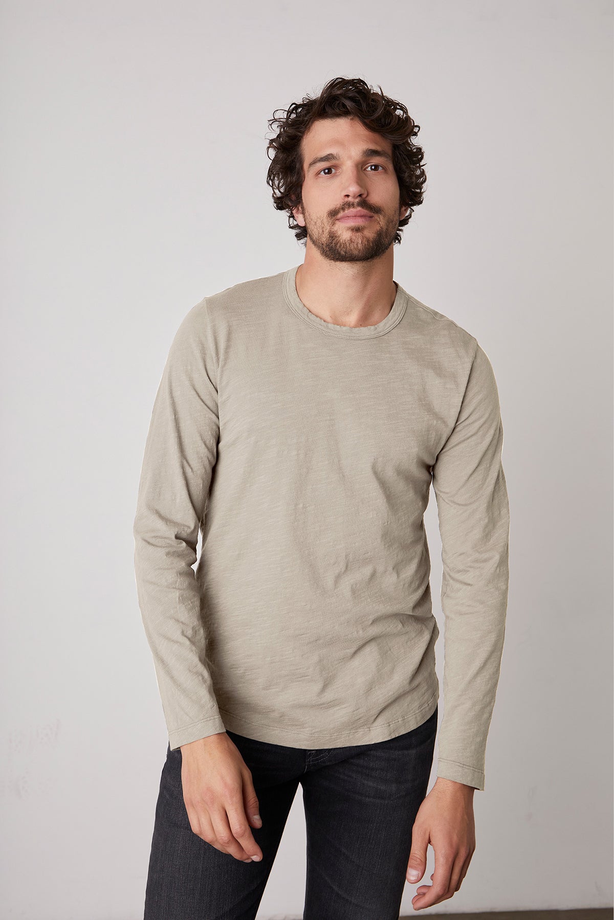 KAI CREW NECK TEE - Velvet Staging 2.0