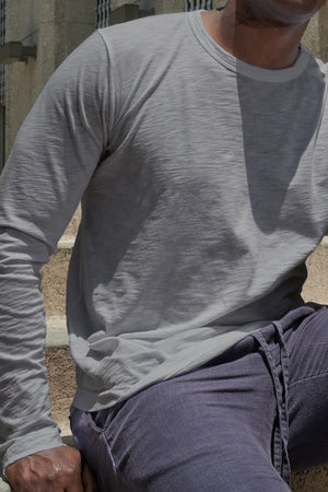 KAI CREW NECK TEE - Velvet Staging 2.0