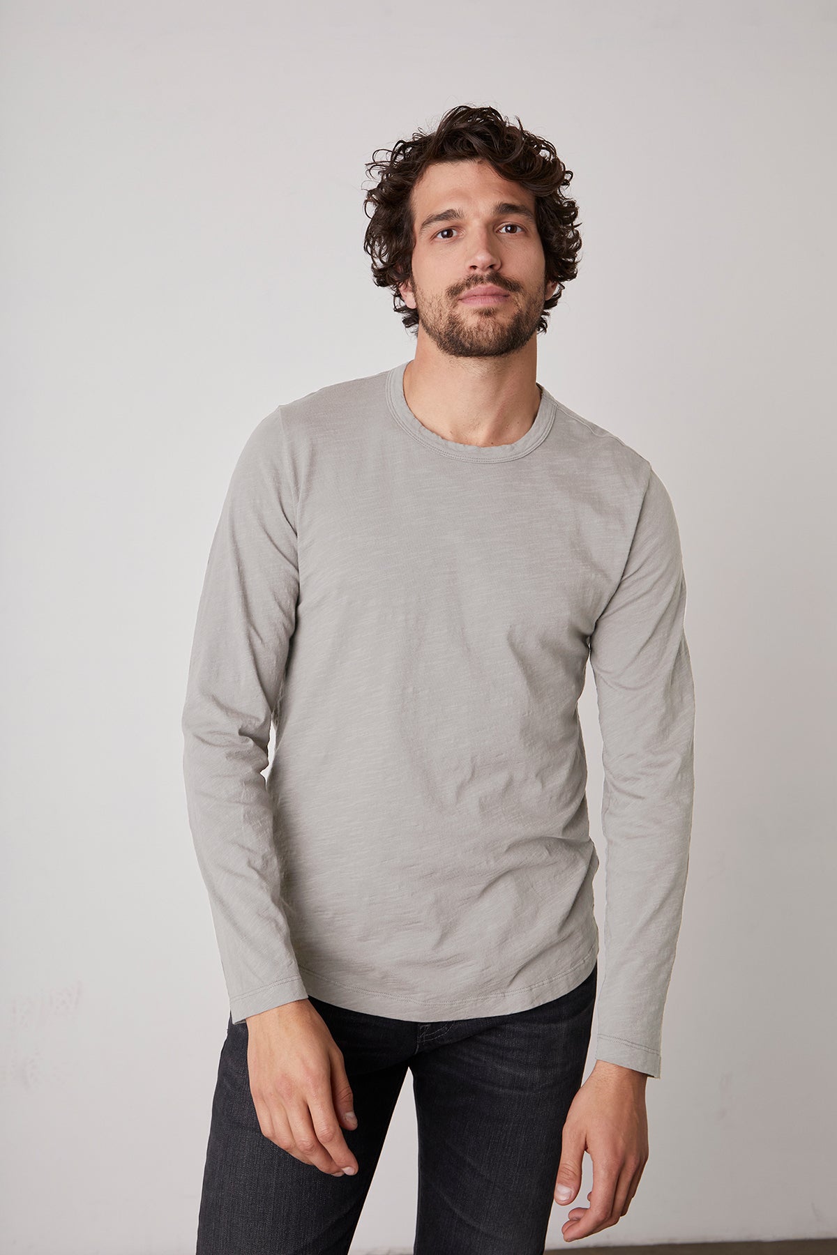KAI CREW NECK TEE - Velvet Staging 2.0