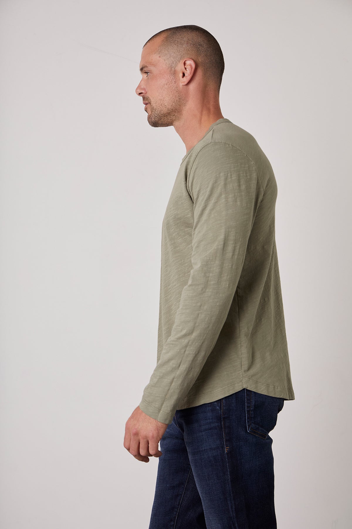 KAI CREW NECK TEE - Velvet Staging 2.0