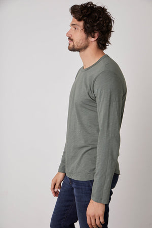 KAI CREW NECK TEE - Velvet Staging 2.0