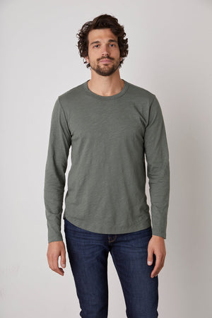 KAI CREW NECK TEE - Velvet Staging 2.0