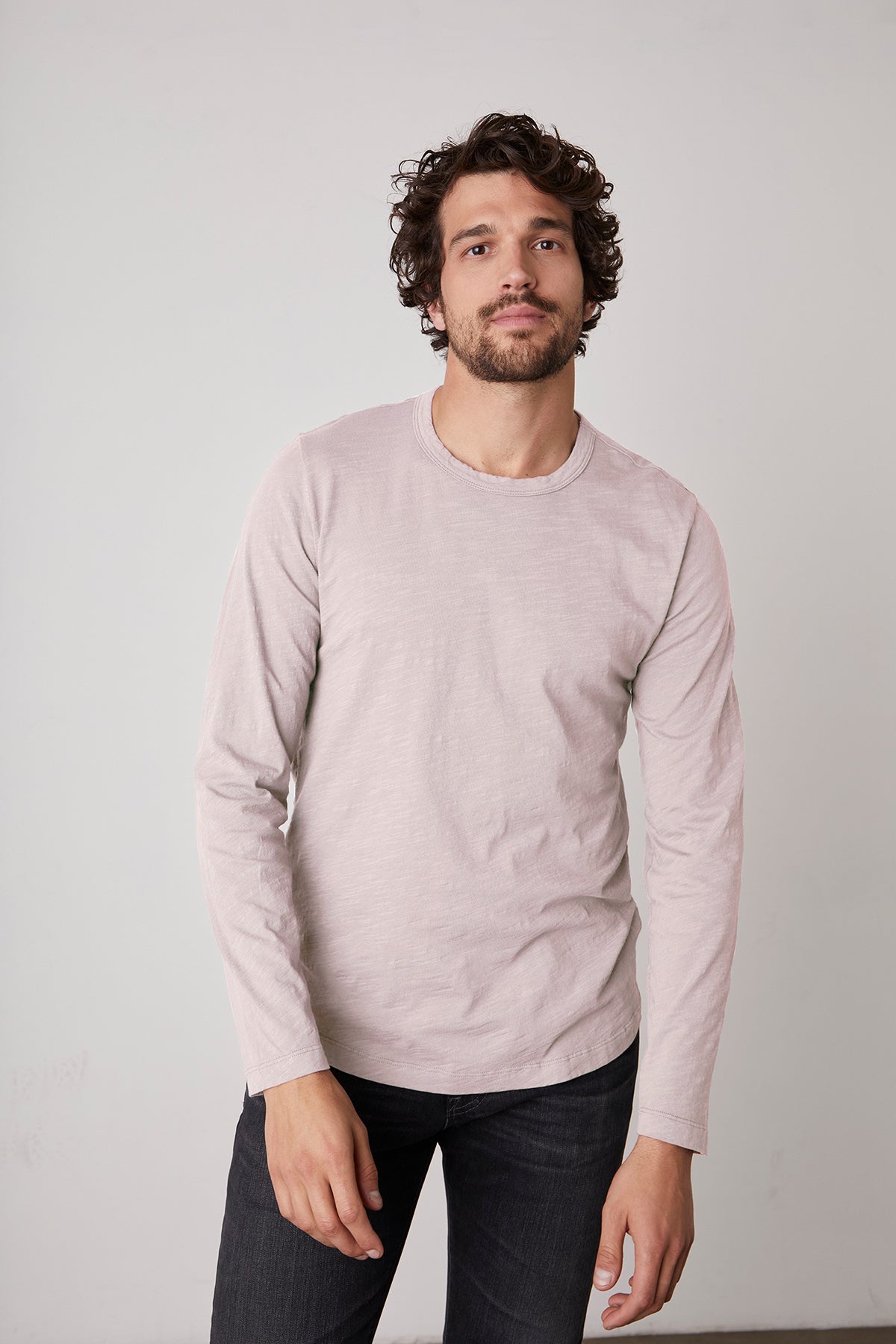 KAI CREW NECK TEE - Velvet Staging 2.0