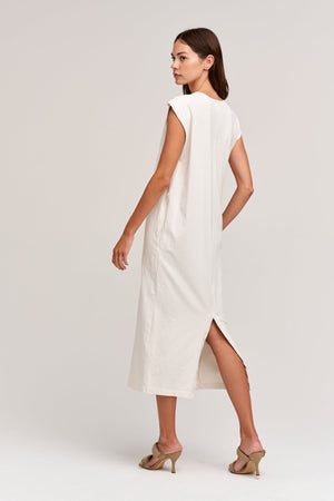 KENNY SLEEVELESS DRESS - Velvet Staging 2.0