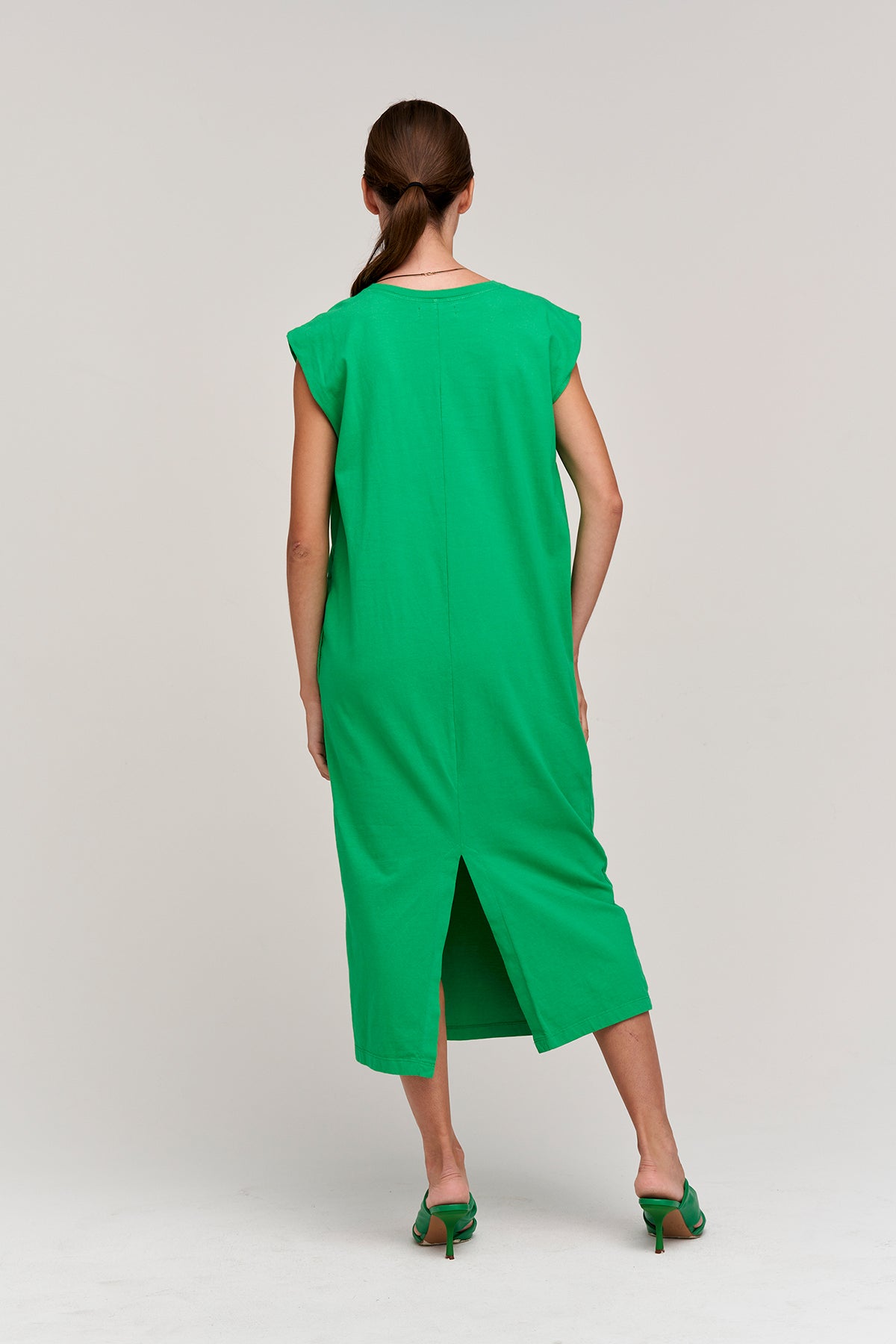KENNY SLEEVELESS DRESS - Velvet Staging 2.0
