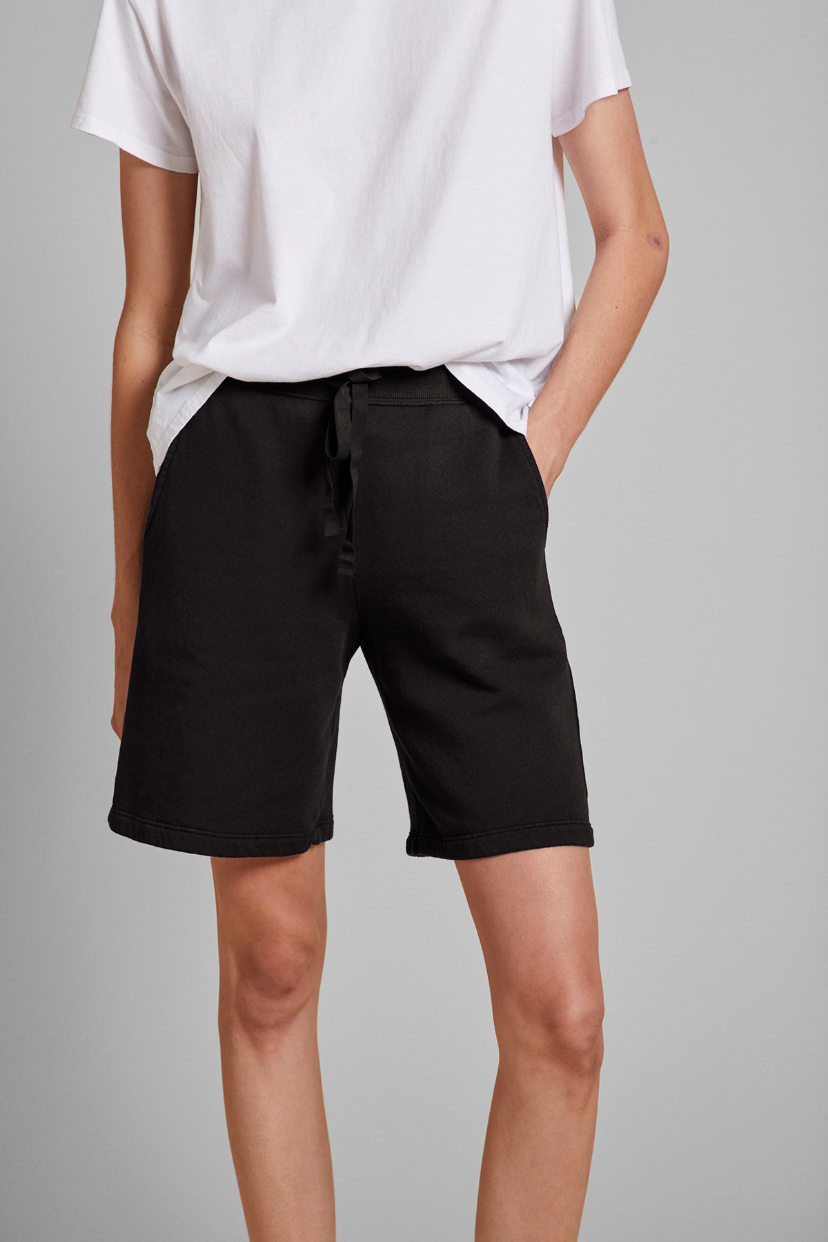 LAGUNA SWEATSHORT - Velvet Staging 2.0-26916215783620