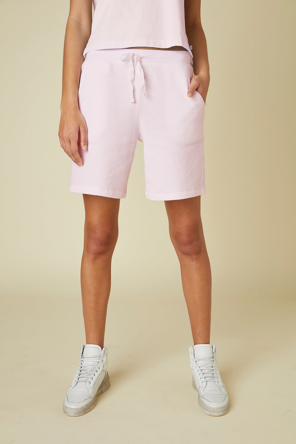 LAGUNA SWEATSHORT - Velvet Staging 2.0