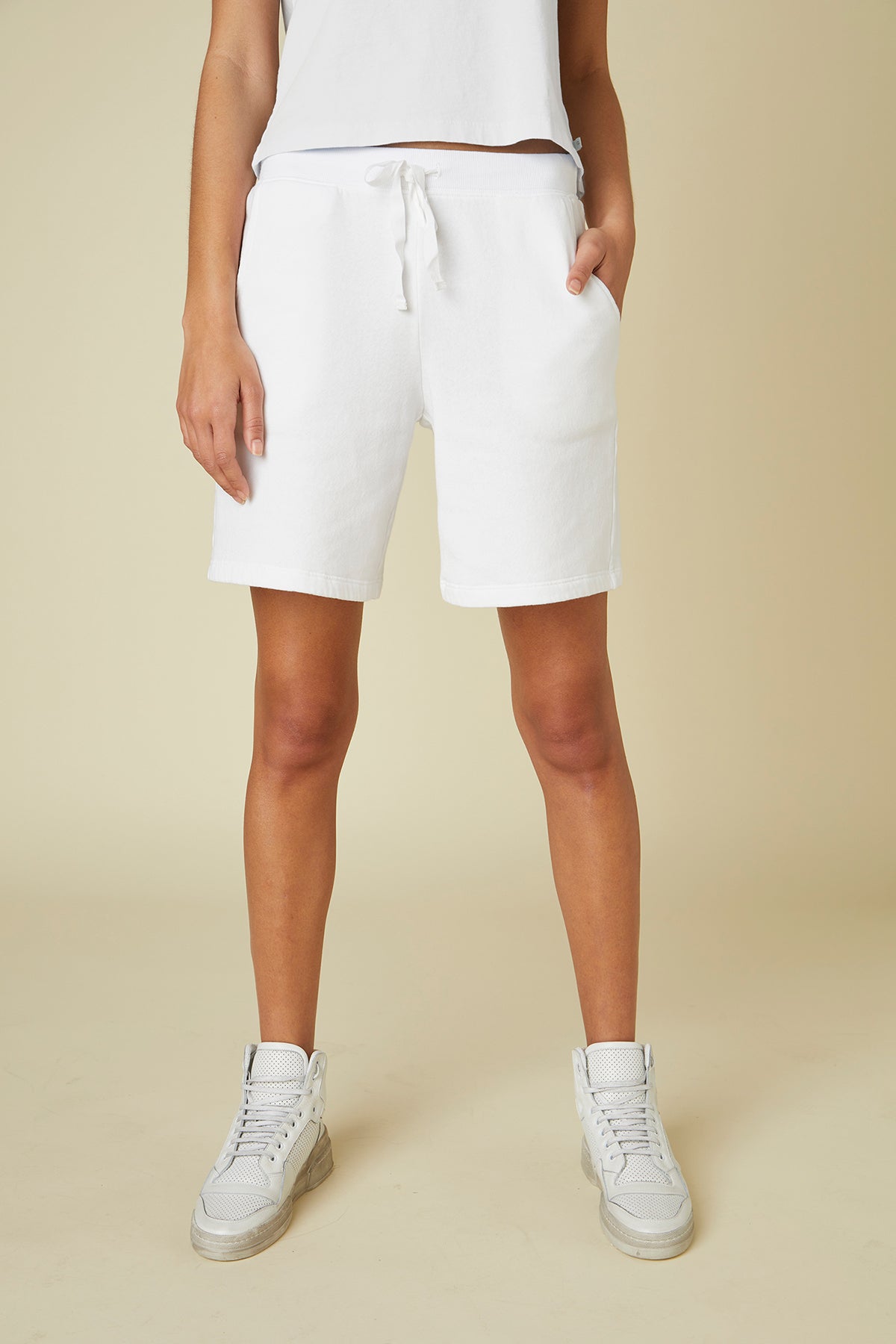 LAGUNA SWEATSHORT - Velvet Staging 2.0