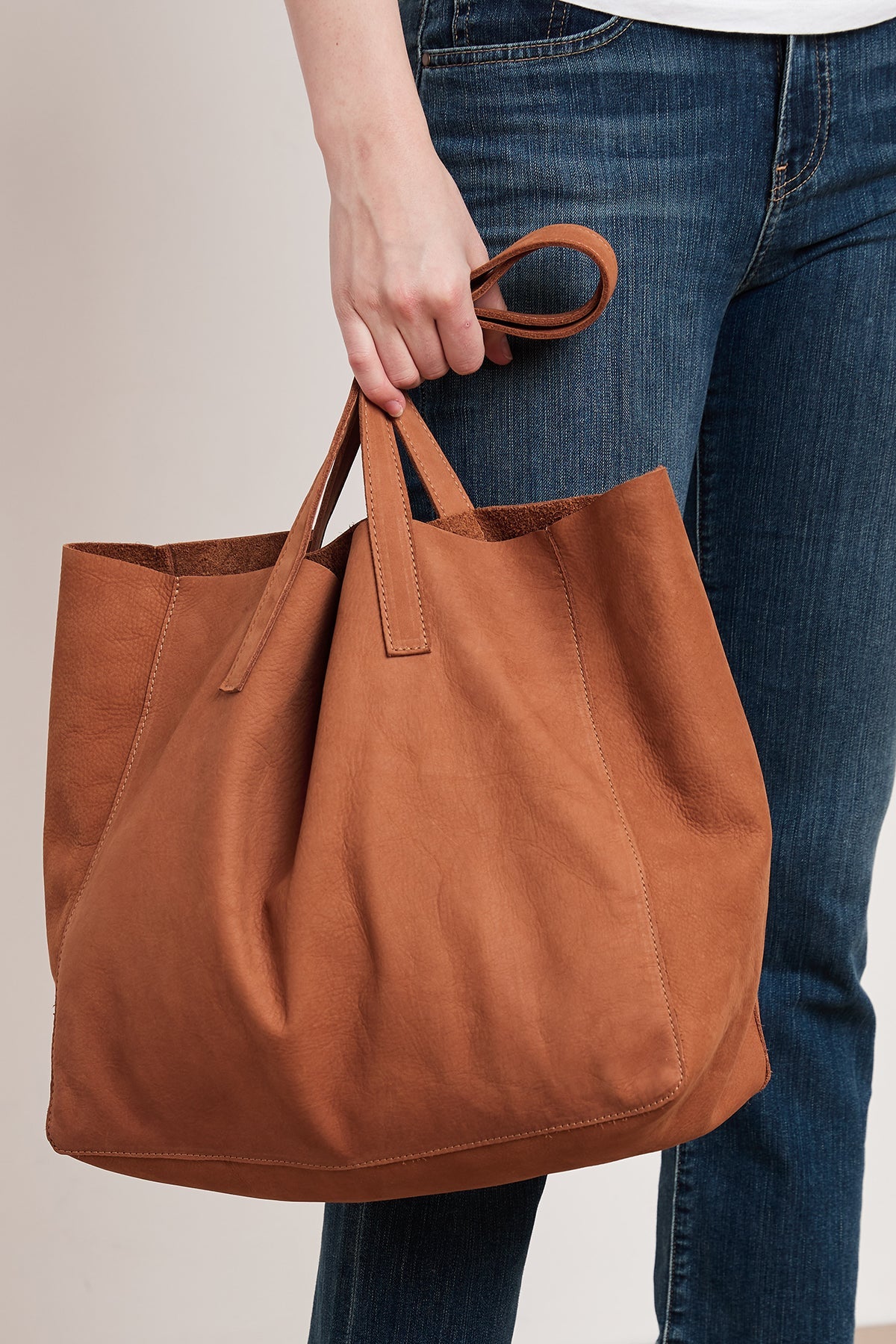 CLOVER LEATHER TOTE Velvet by Graham & Spencer