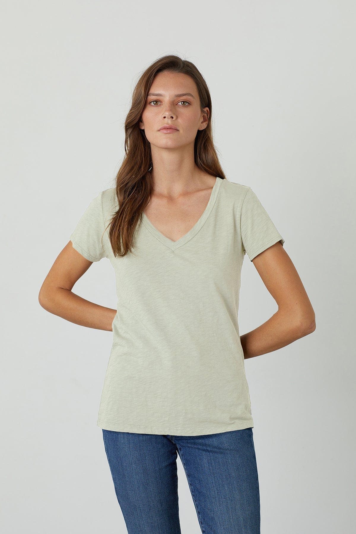 LILITH COTTON SLUB V-NECK TEE - Velvet Staging 2.0