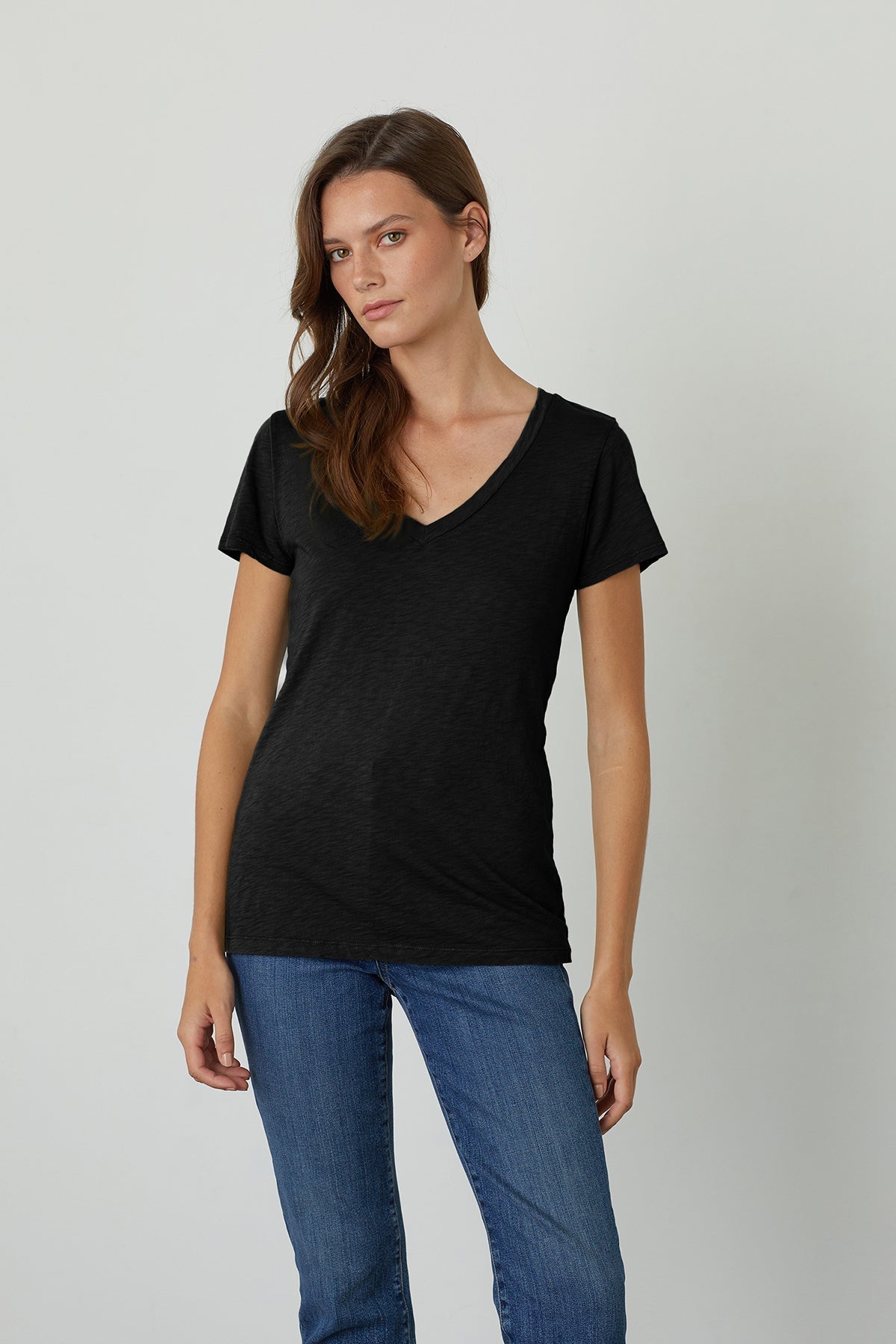   LILITH COTTON SLUB V-NECK TEE Velvet by Graham & Spencer 