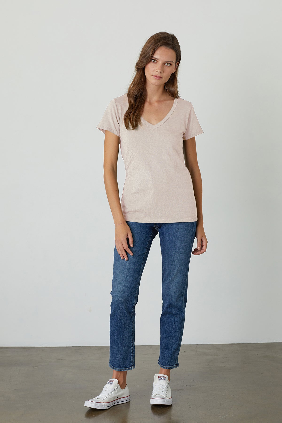 LILITH COTTON SLUB V-NECK TEE - Velvet Staging 2.0