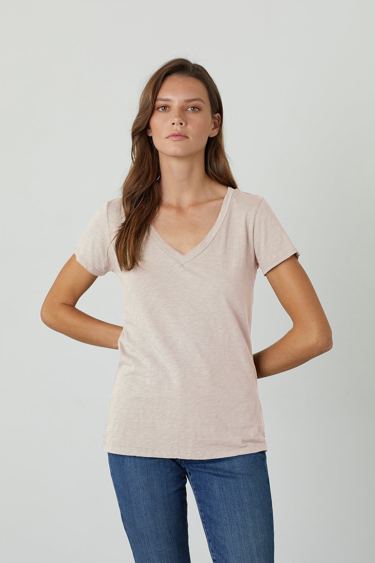 LILITH COTTON SLUB V-NECK TEE - Velvet Staging 2.0-26916224139460