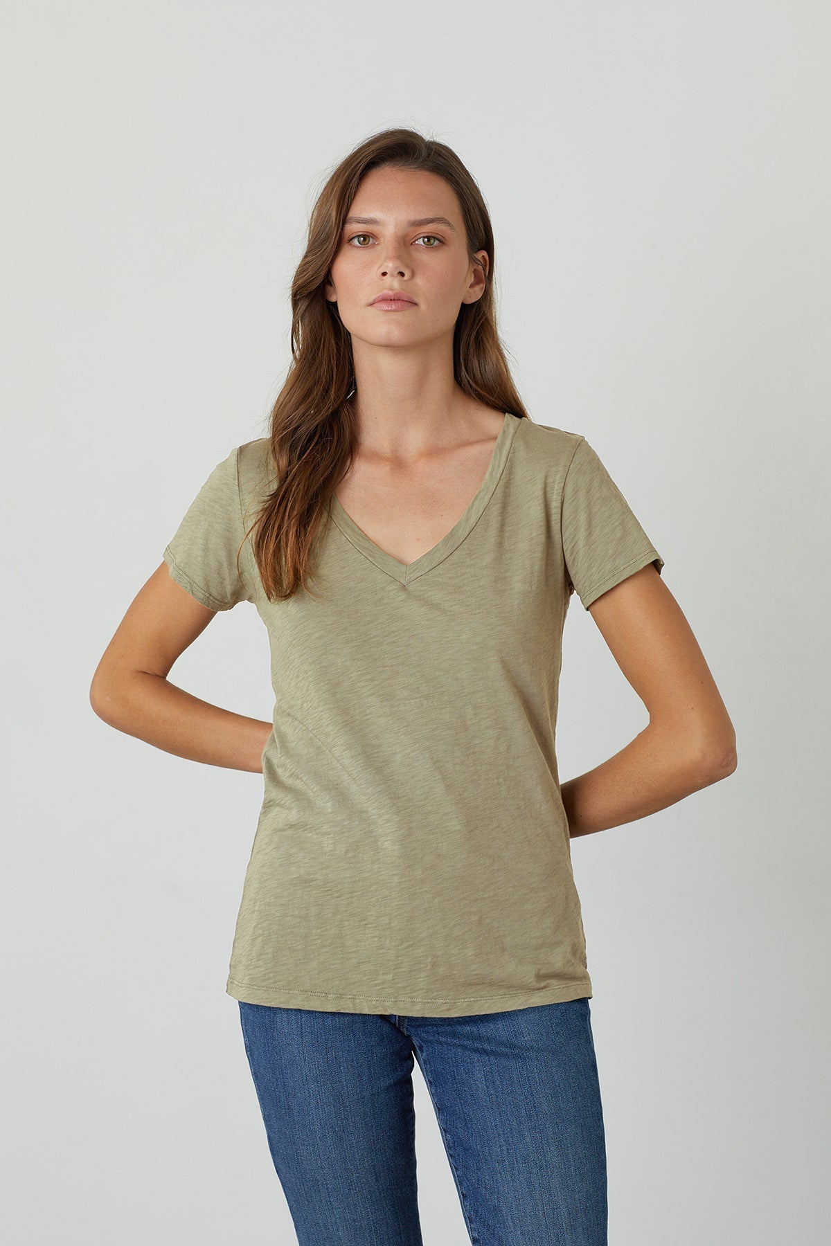   LILITH COTTON SLUB V-NECK TEE Velvet by Graham & Spencer 