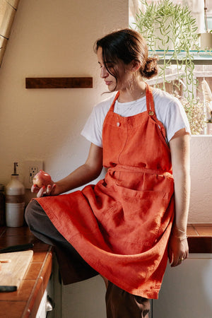 LINEN APRON - Velvet Staging 2.0