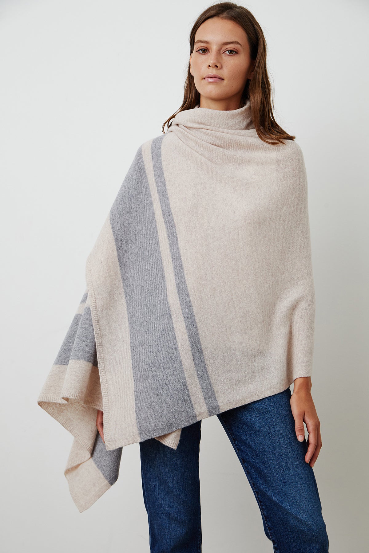 LIV CASHMERE THROW BLANKET - Velvet Staging 2.0