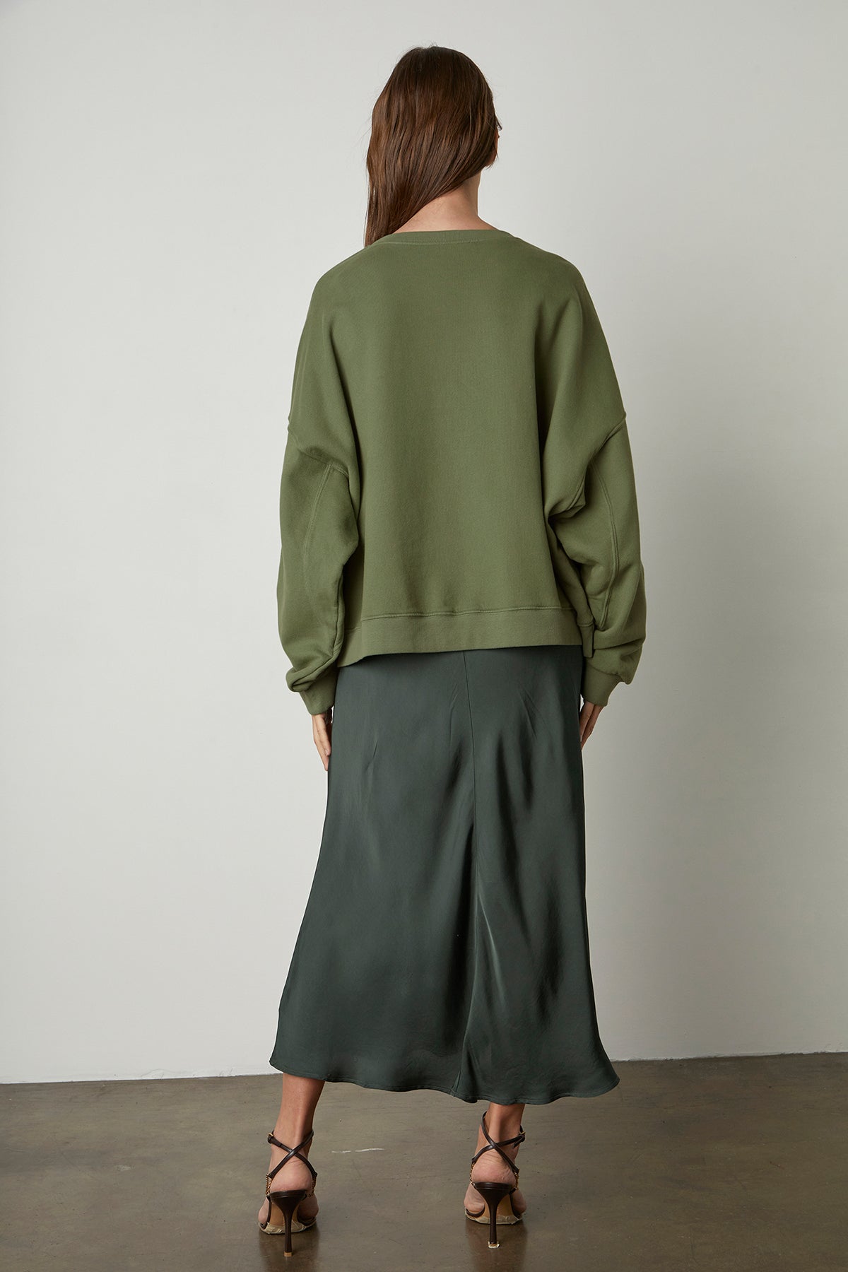 MARGOT OVERSIZED SWEATSHIRT - Velvet Staging 2.0