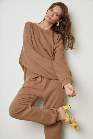 MARGOT OVERSIZED SWEATSHIRT - Velvet Staging 2.0