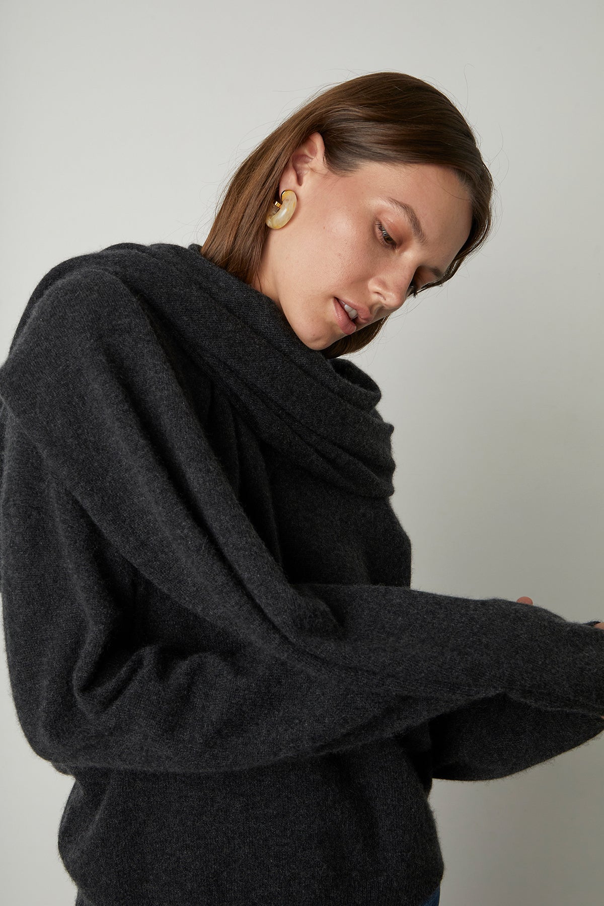 MEL CASHMERE SCARF - Velvet Staging 2.0