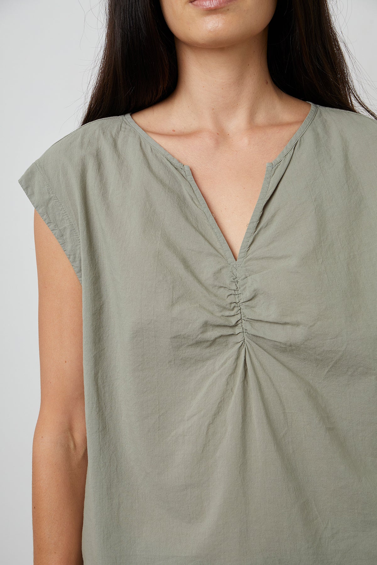 MELISSA SLEEVELESS SHIRRED TOP - Velvet Staging 2.0