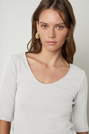 MIRANDA SCOOP NECK TOP - Velvet Staging 2.0