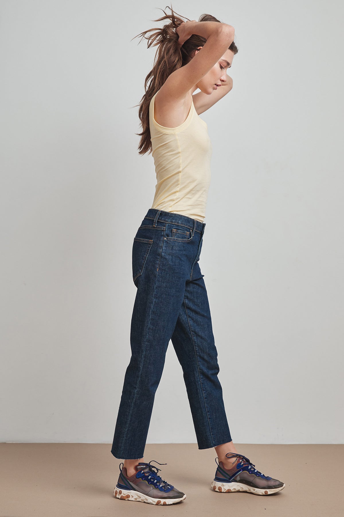 MOSSY GAUZY WHISPER FITTED TANK - Velvet Staging 2.0