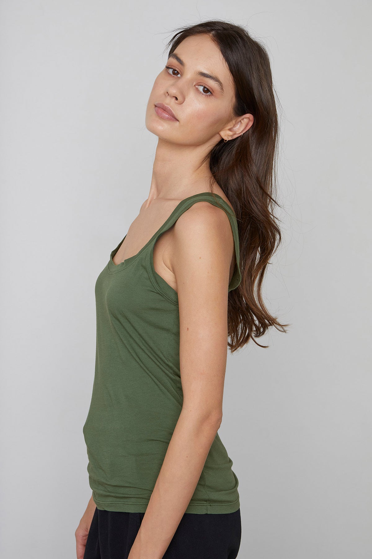 MOSSY GAUZY WHISPER FITTED TANK - Velvet Staging 2.0